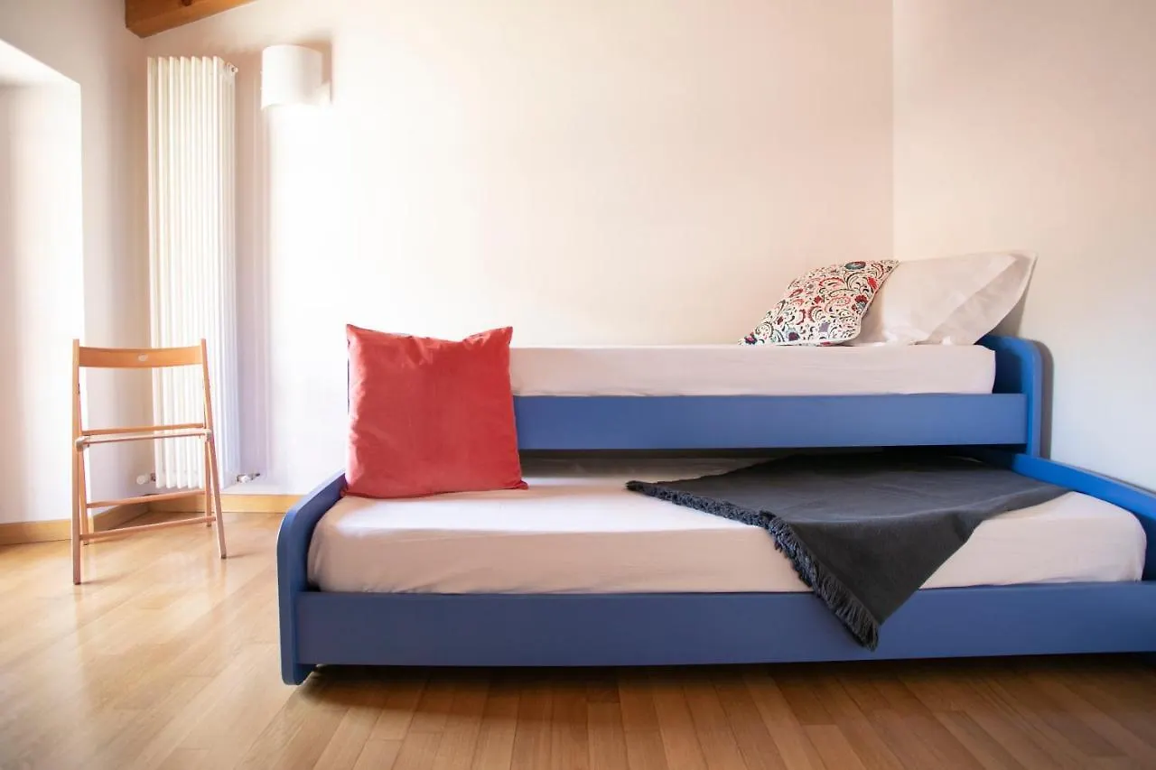 Apartment Iseolakerental - Casa Del Pescatore Riva di Solto Italien