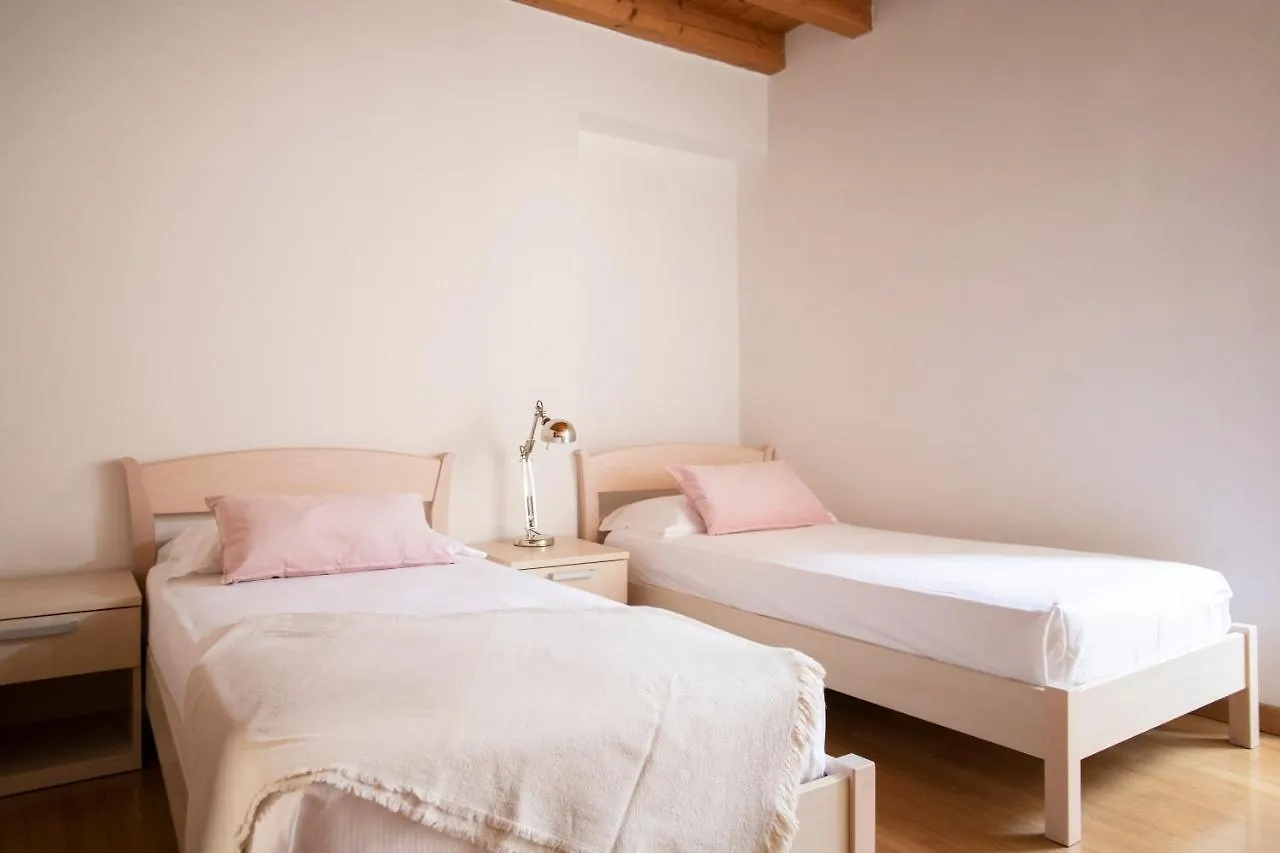 Iseolakerental - Casa Del Pescatore Riva di Solto 0*,