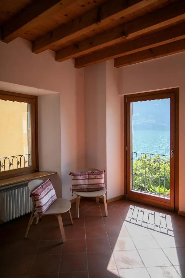 Iseolakerental - Casa Del Pescatore Riva di Solto Apartment