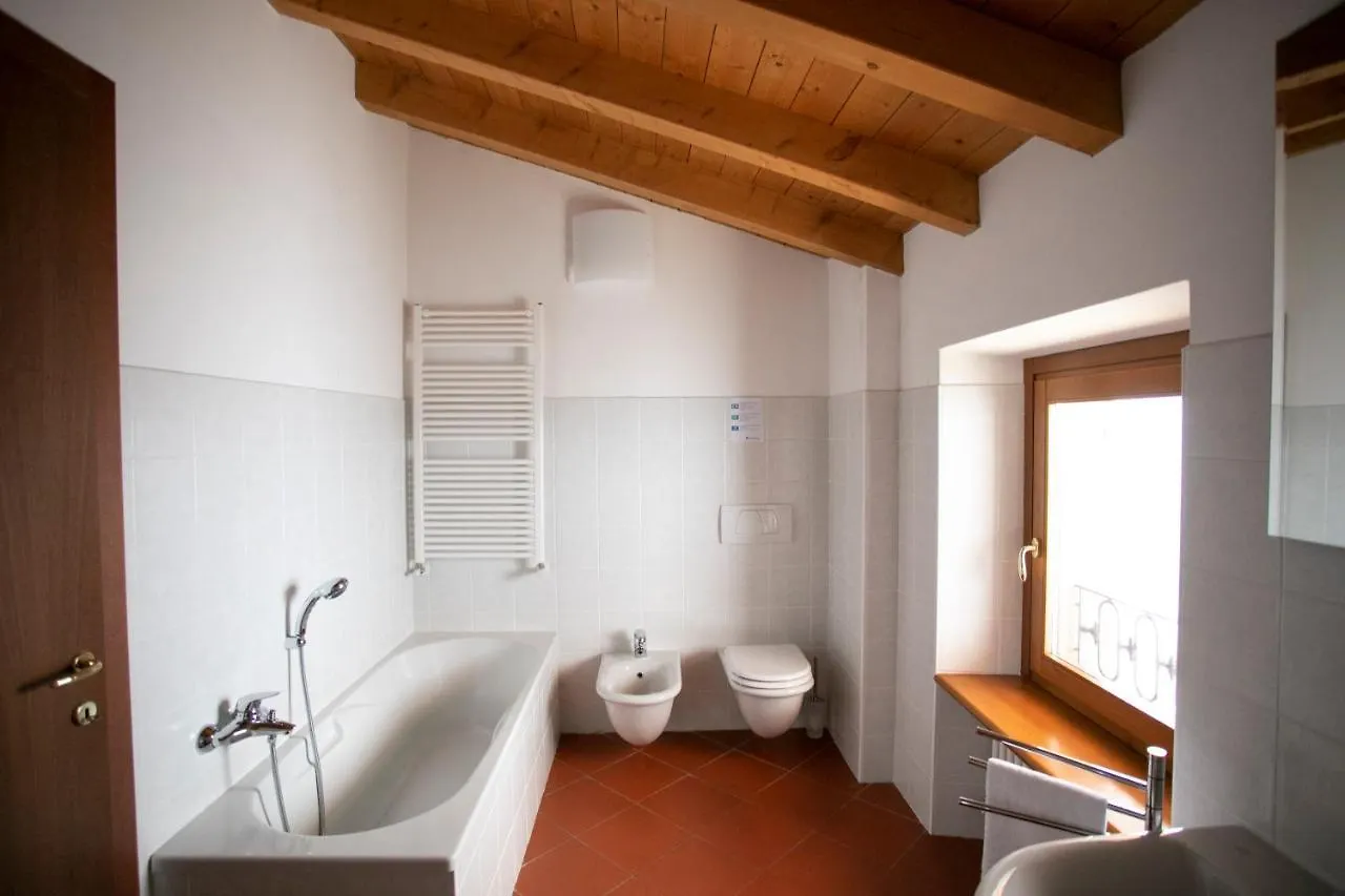 Iseolakerental - Casa Del Pescatore Riva di Solto