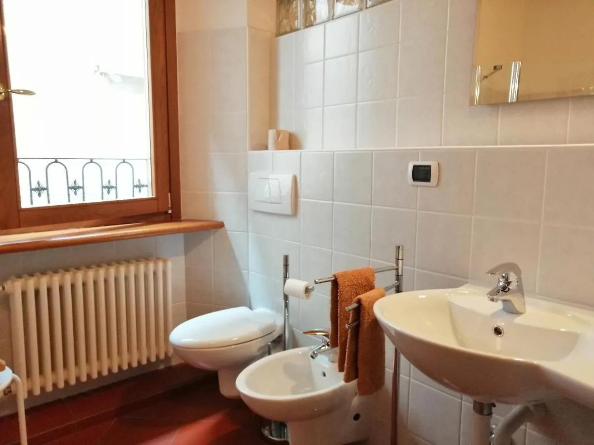 Iseolakerental - Casa Del Pescatore Riva di Solto Apartment